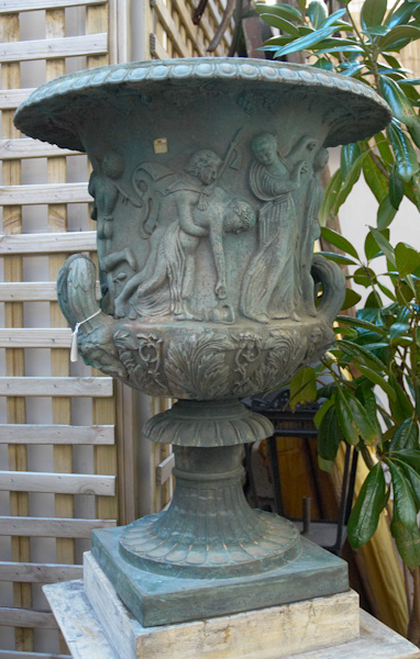 bronze-borghesi-garden-urn