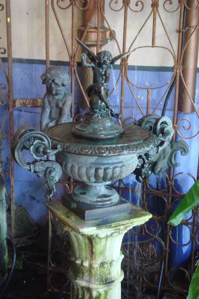 Small tazza urn water fountain